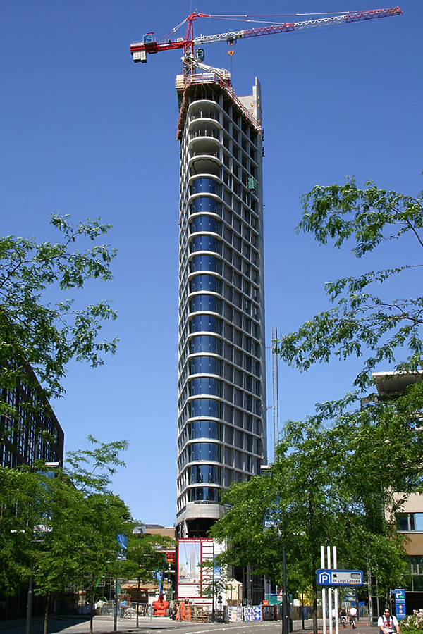 Vesteda Toren by Michiel van Dijk