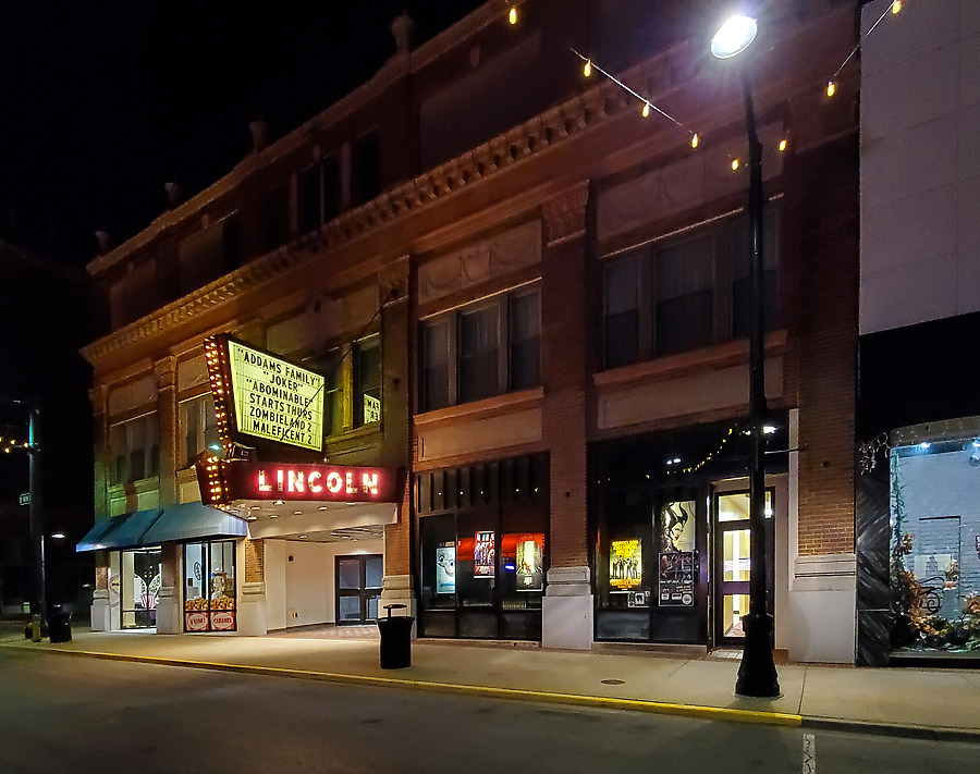 Lincoln Theatre Building Photo 443-406-671 - Stock Image - SKYDB