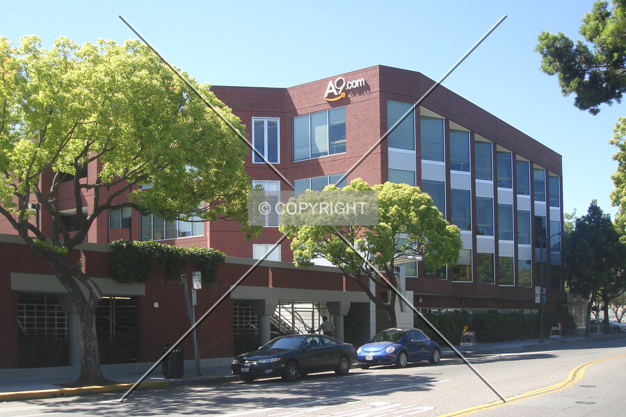 130 Lytton Avenue