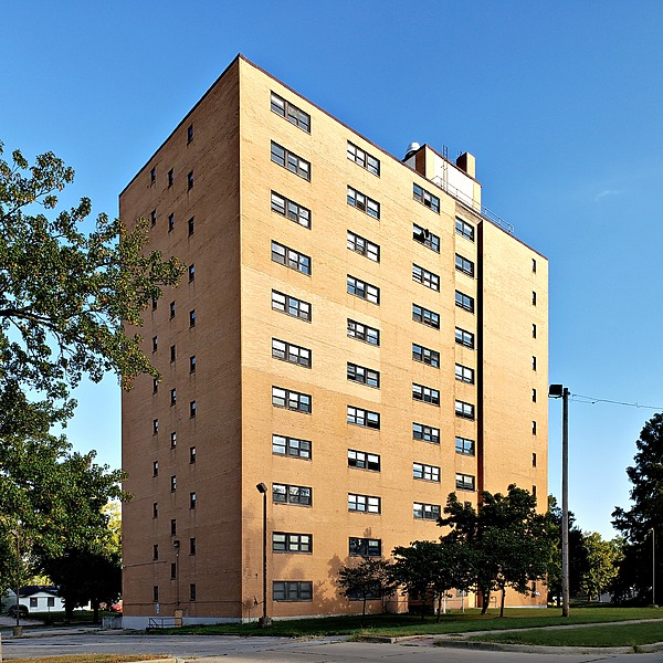 Starnes Tower by Ryan Hildebrand
