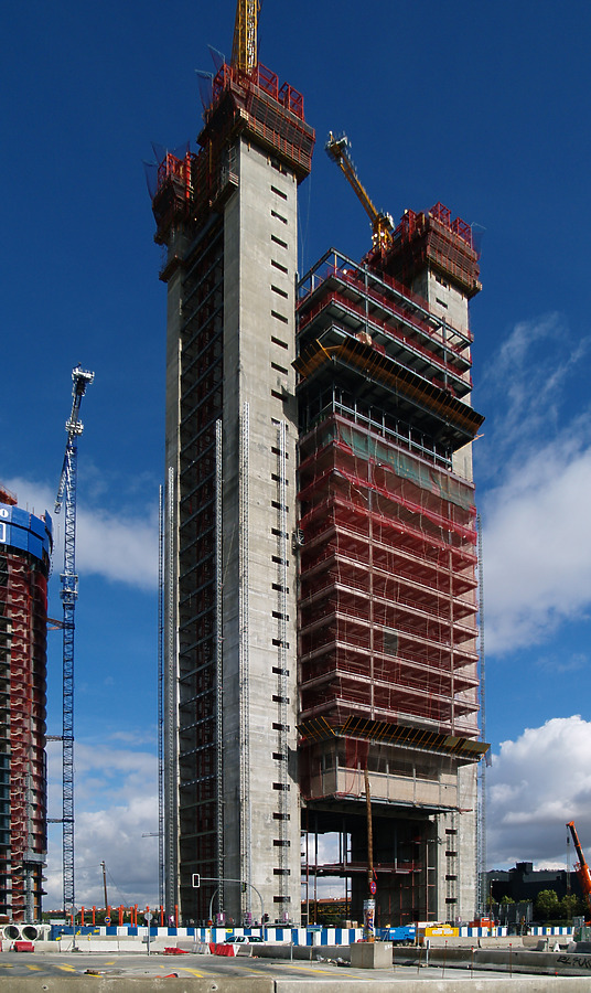 Torre Caja Madrid by Cesar Serrano