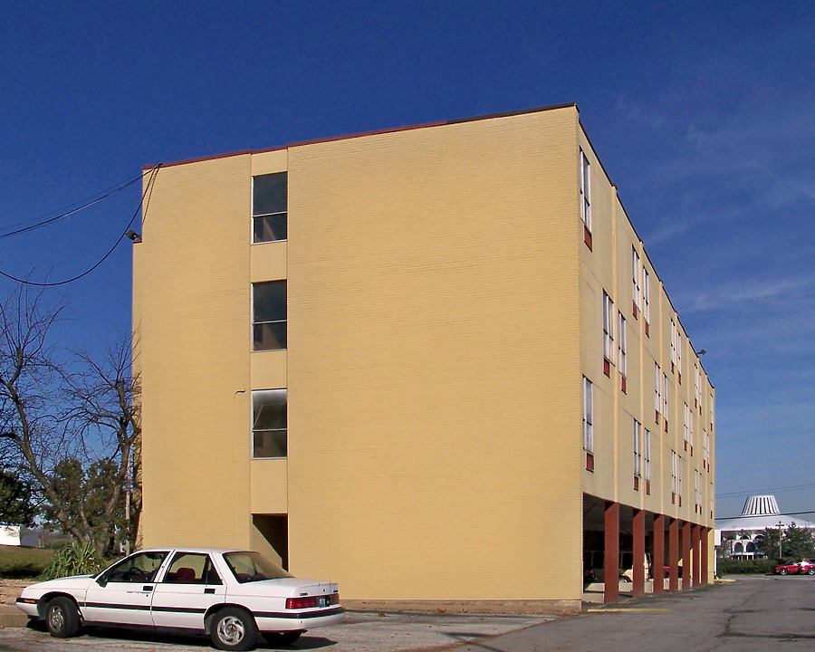 Northwest Airport Inn East Building by Ryan Hildebrand