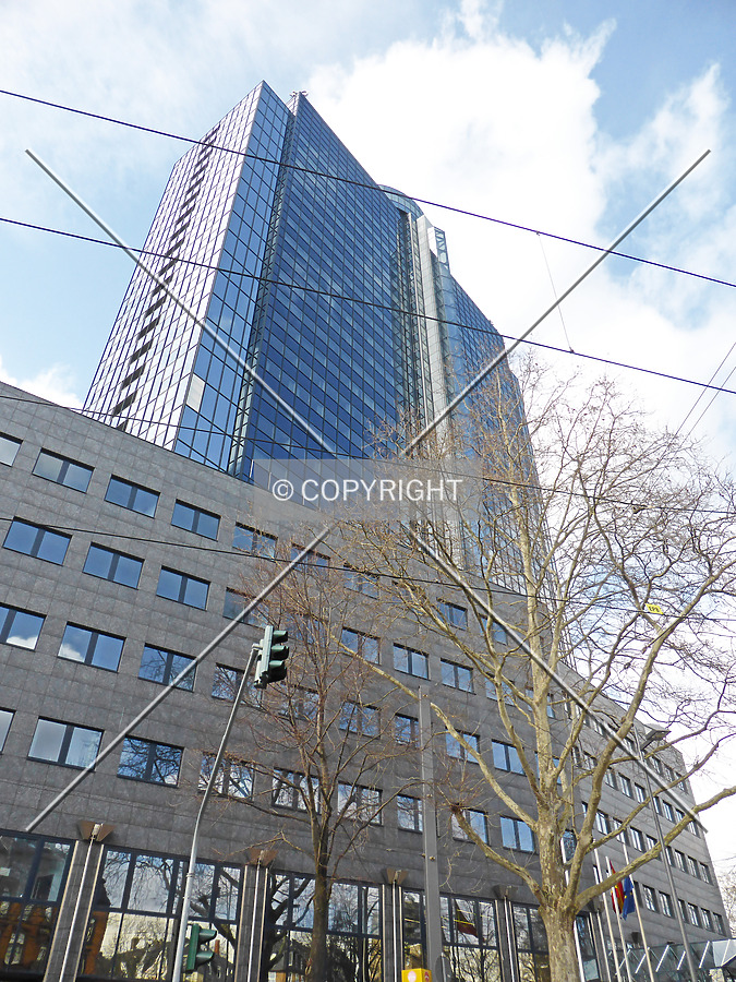 Büro Center Nibelungenplatz by Nephilim