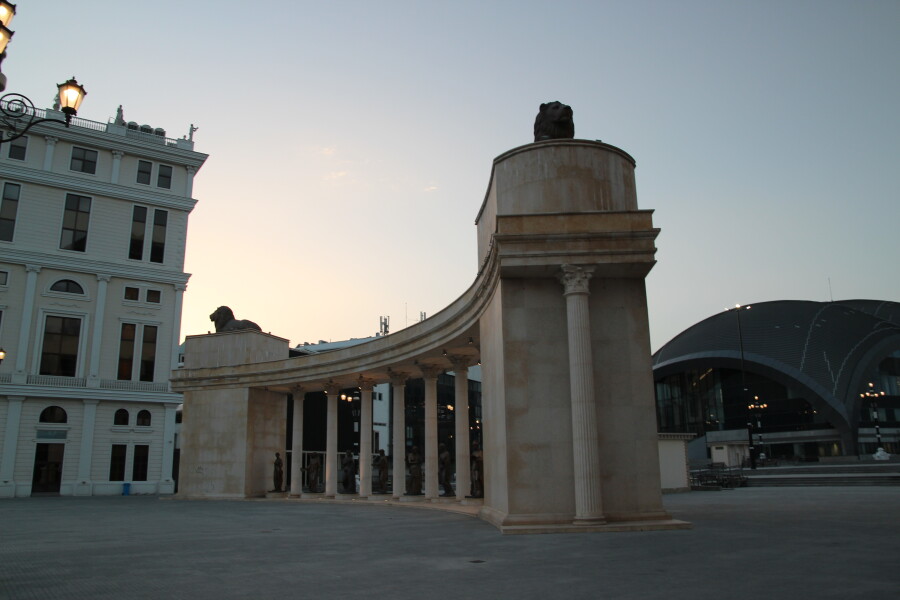 Independent Macedonia Colonnade