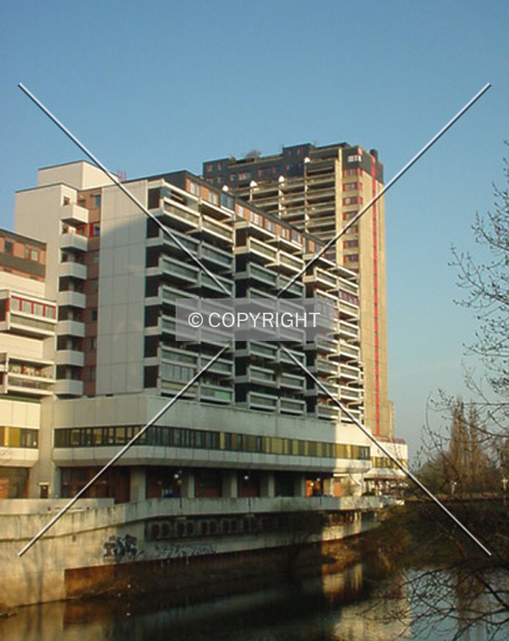 Blumenauer Straße 4-6 by Nephilim