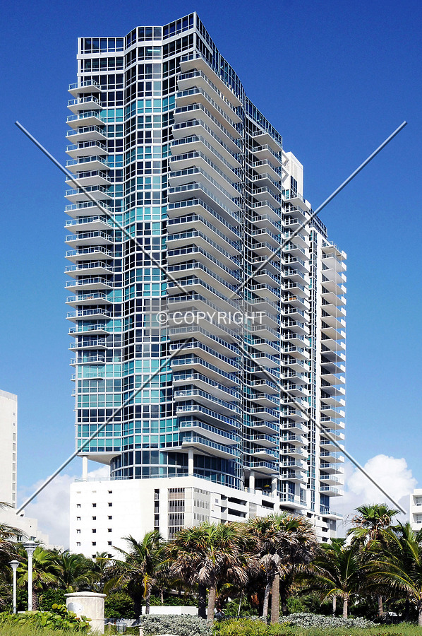 The Setai Tower by Jorge Molina