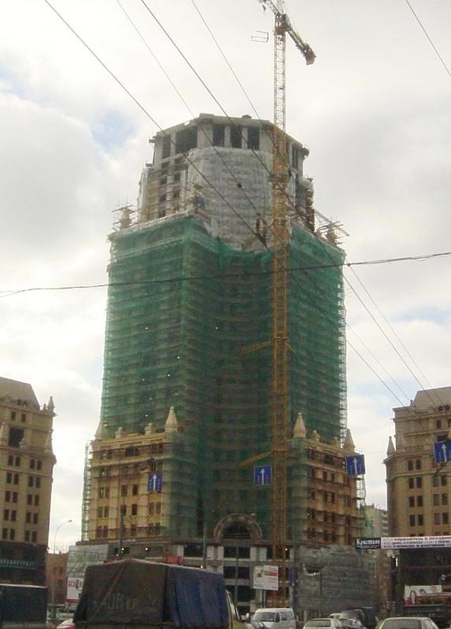 Paveletskaya Tower by Huopa