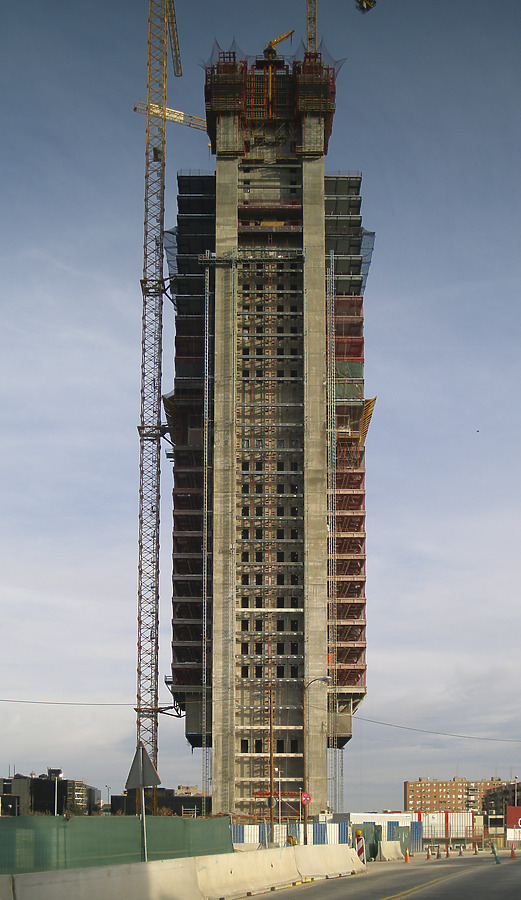 Torre Caja Madrid by Cesar Serrano