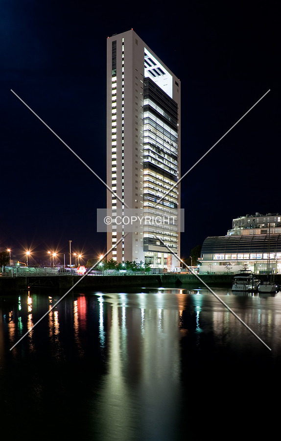 Madero Office by Maximiliano Buono