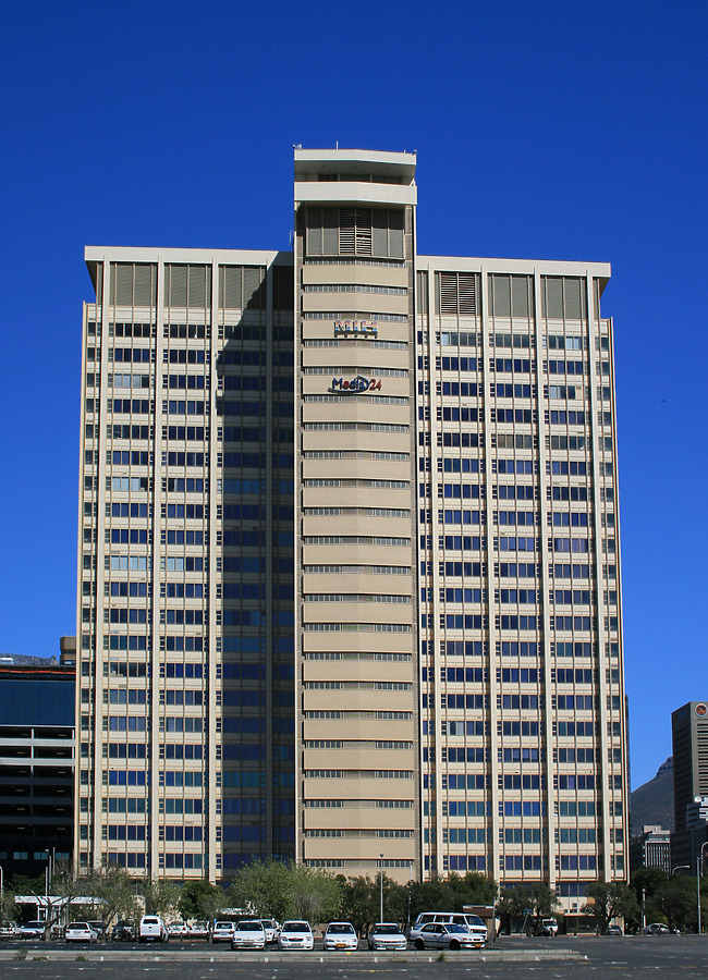 Naspers Centre by Kjetil Balog