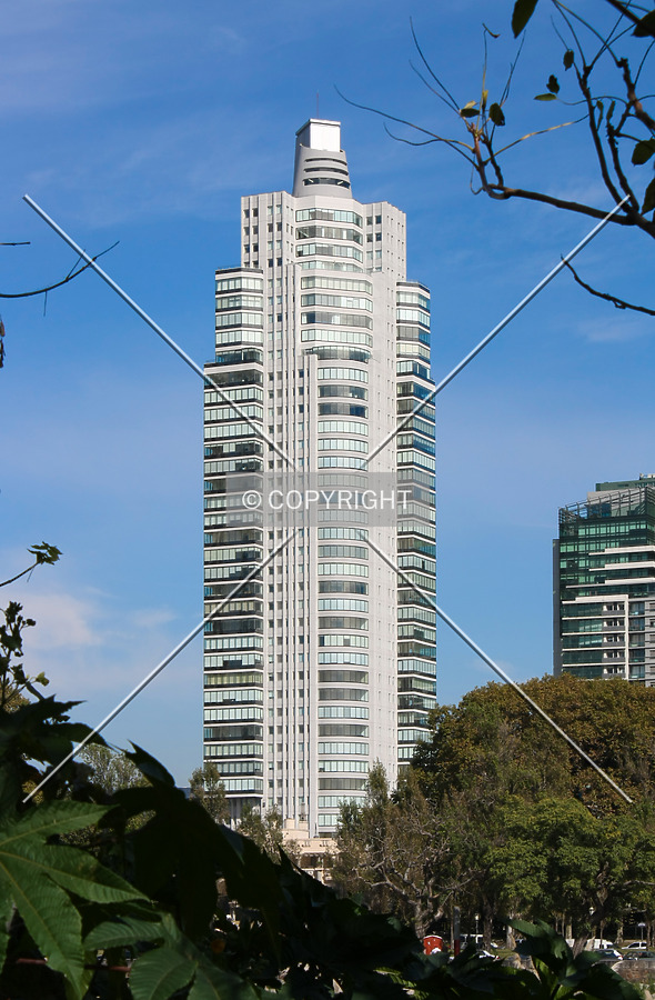 Torre Renoir 1 by Maximiliano Buono