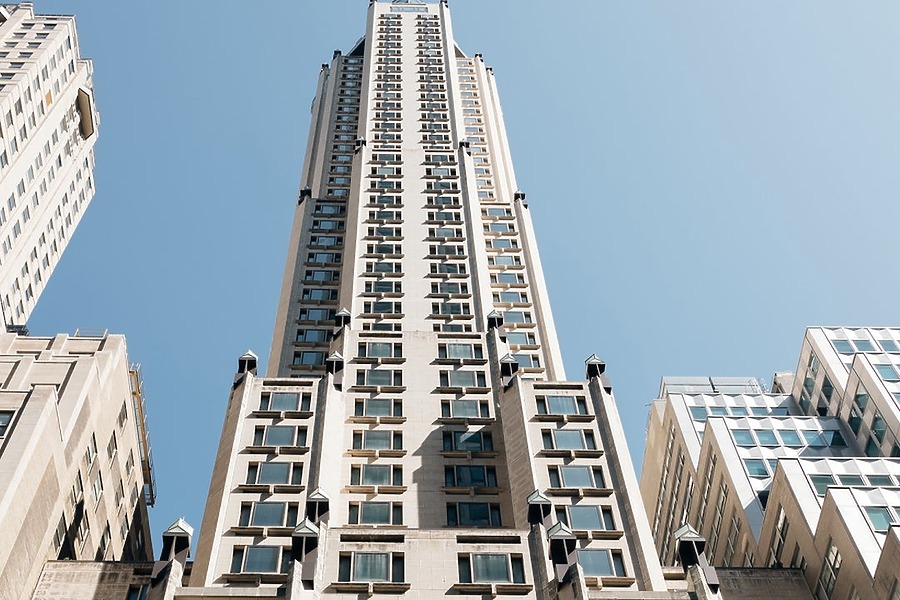 Four Seasons Hotel by Four Seasons
