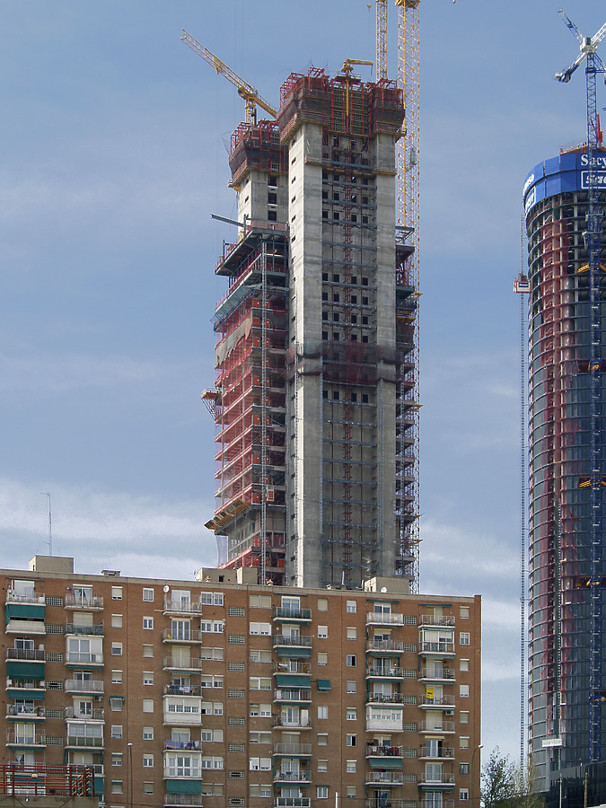 Torre Caja Madrid by Cesar Serrano