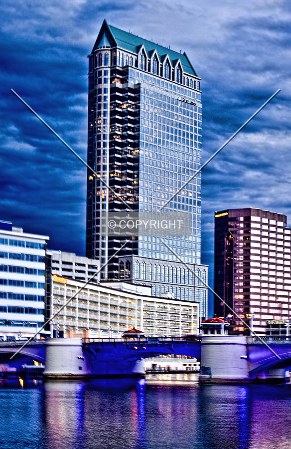 100 North Tampa by Jorge Molina