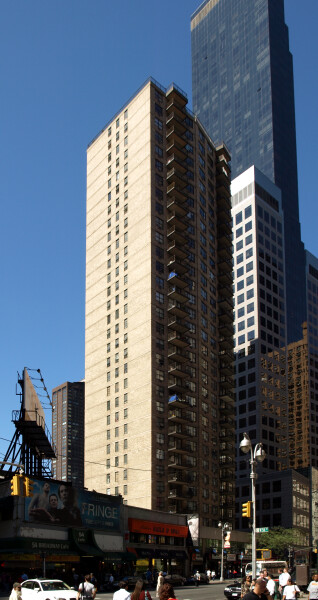 La Premier Apartments