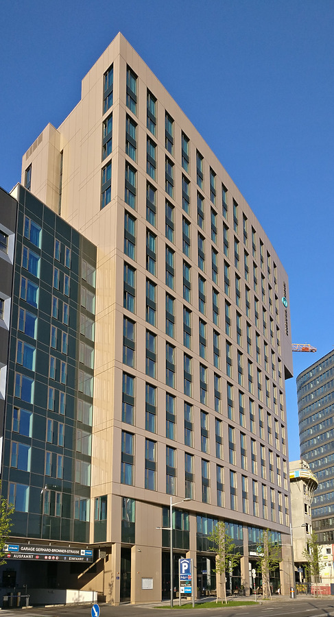 Motel One Hauptbahnhof by Huopa