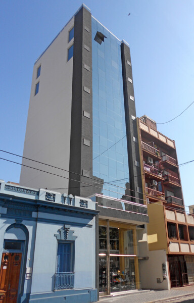 Alvear 727