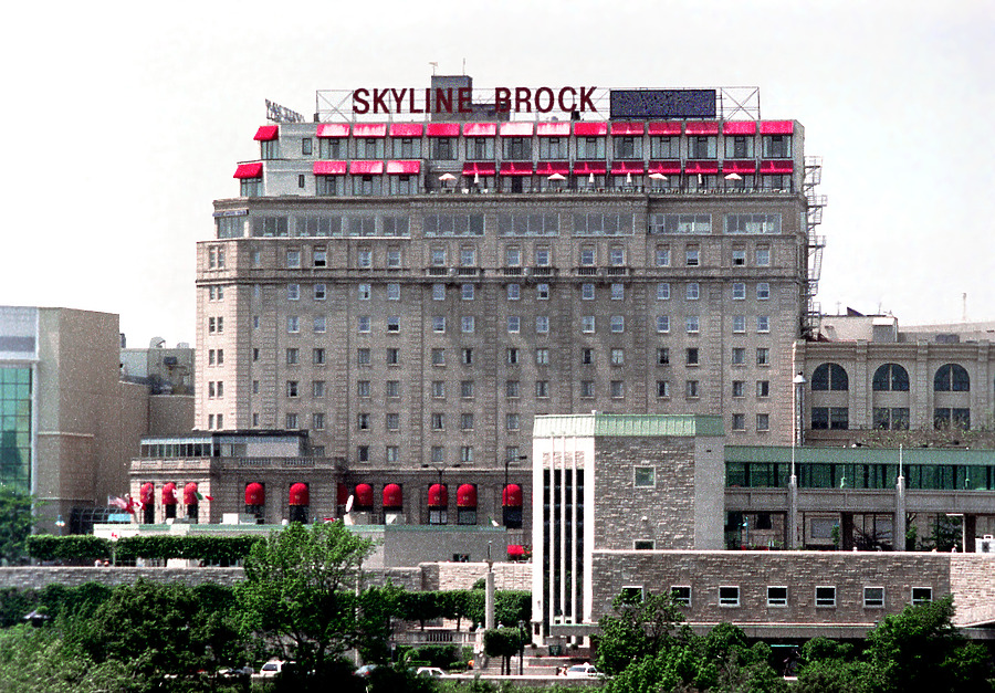 Crowne Plaza Niagara Falls-Fallsview by John Cahill