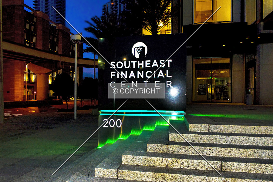 Southeast Financial Center by Jorge Molina