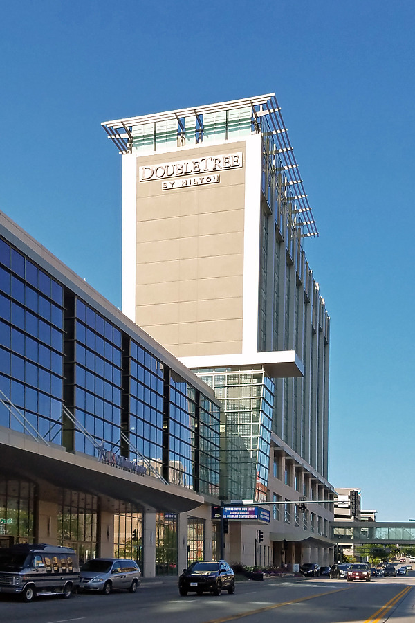 DoubleTree by Hilton Hotel Cedar Rapids Convention Complex Photo 454