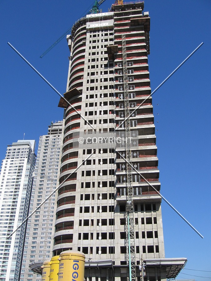 Torre Renoir 1 by Maximiliano Buono