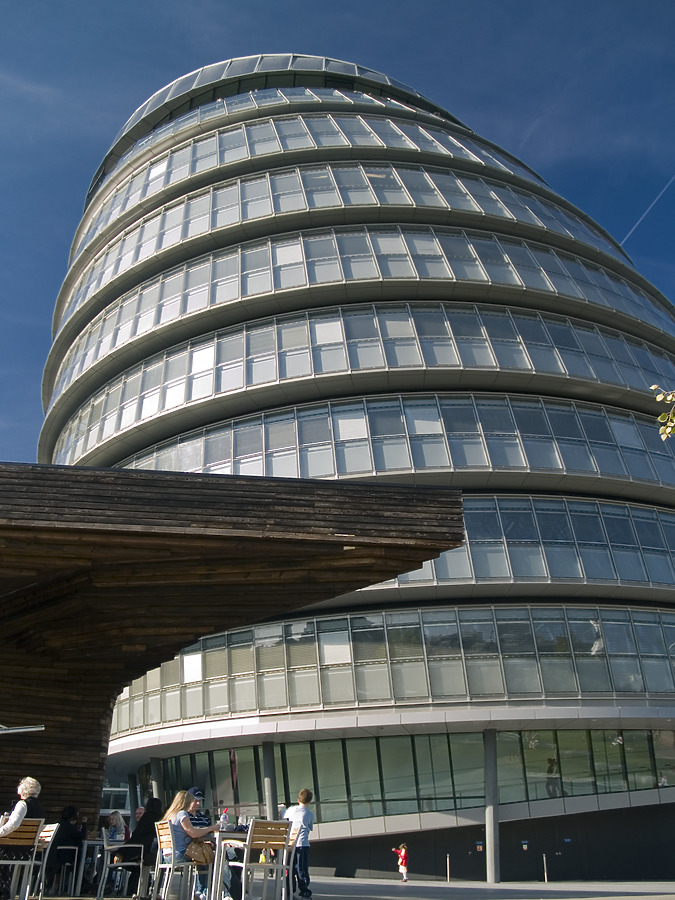 London City Hall by Cesar Serrano