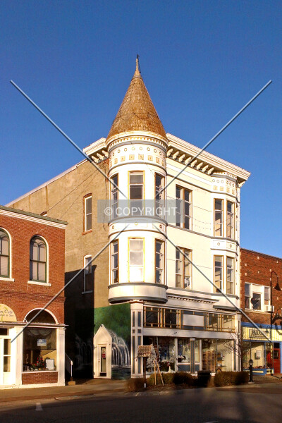 51 East Broadway Avenue