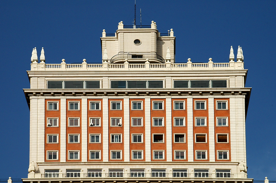 Edificio España by John Bek