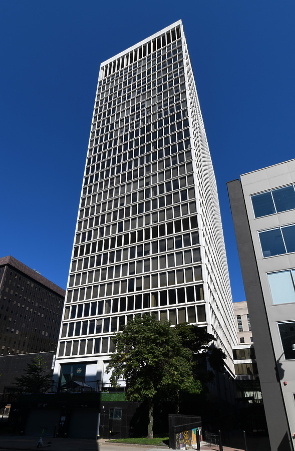 211 West Fort Street by John W. Cahill