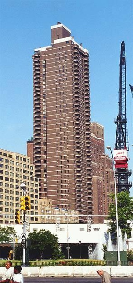 Colonnade 57 Condominiums by Scott Murphy