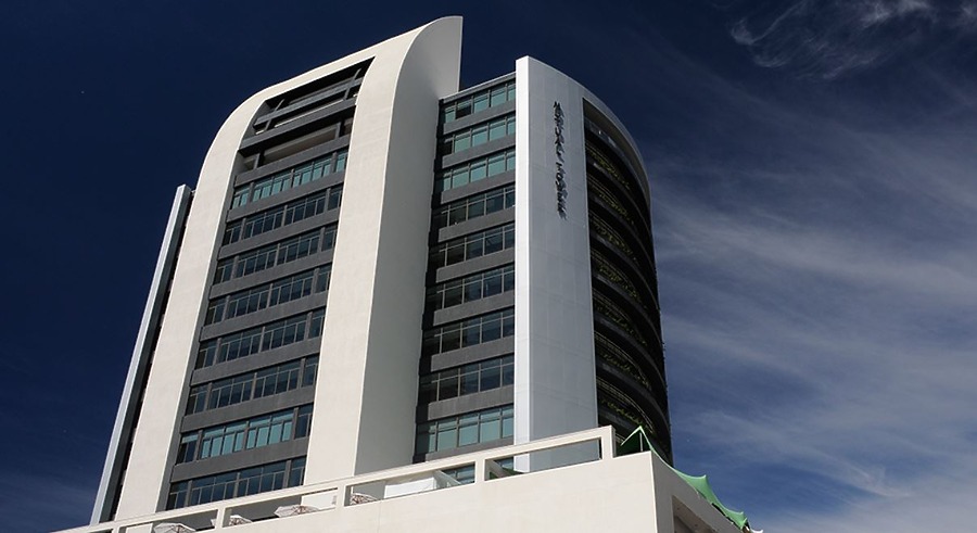 Mutual Tower by Barnard Mutua Architects