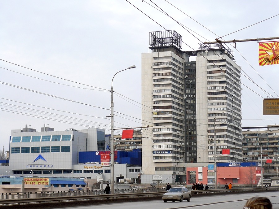 Krasnoznamenskaya 7 by Unknown