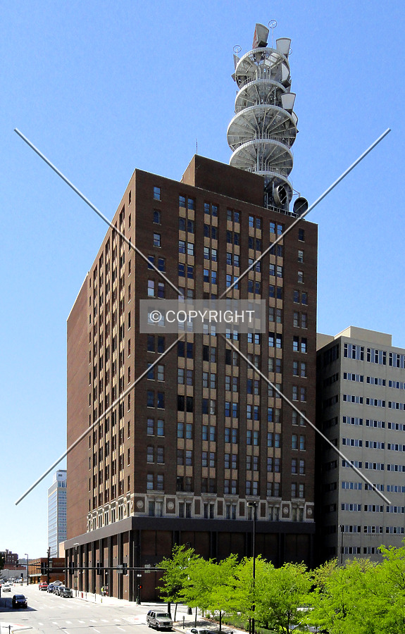 AT&T Building by Chris Patriarca