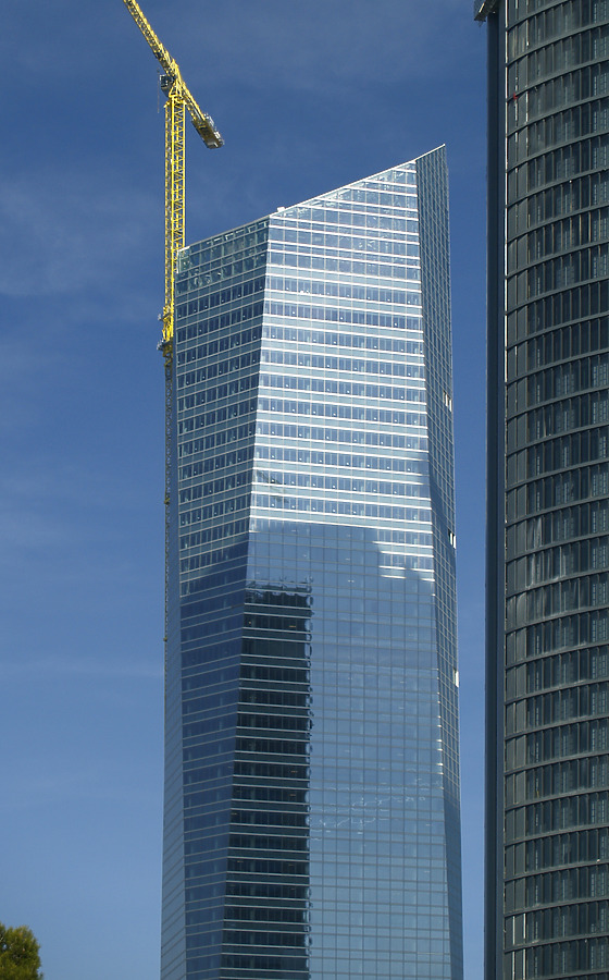 Torre de Cristal by Cesar Serrano