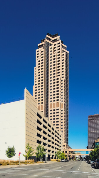 801 Grand