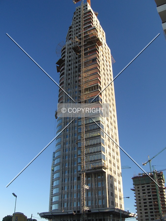Torre Renoir 1 by Maximiliano Buono