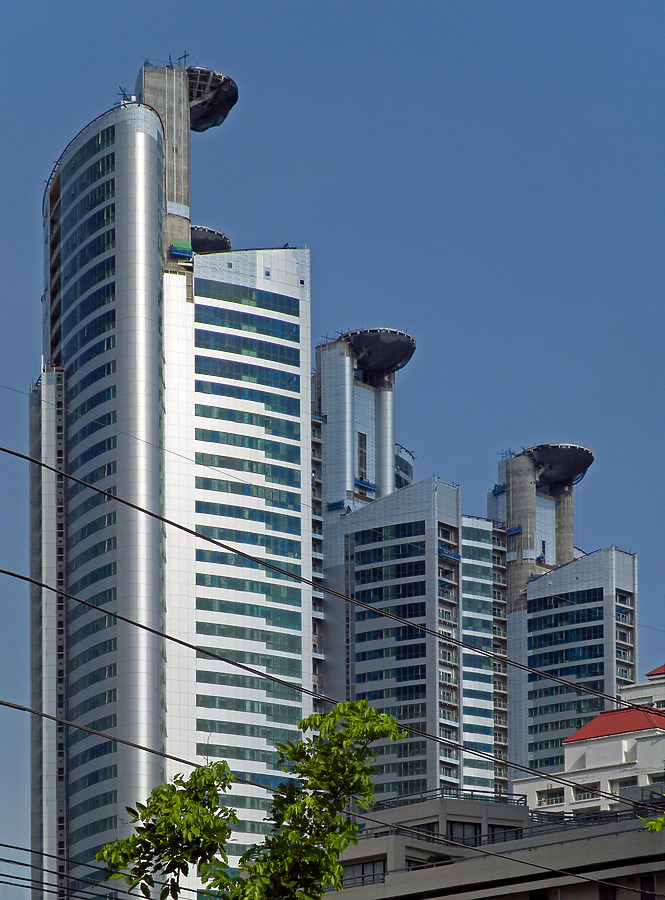 Millennium Residence 1 by Horst Kiechle