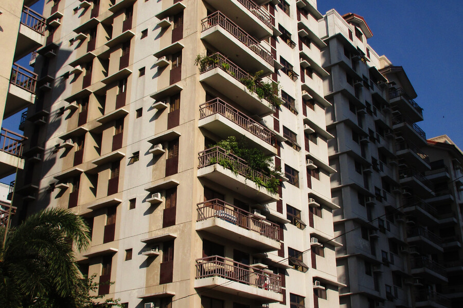 Escalades Tower 1
