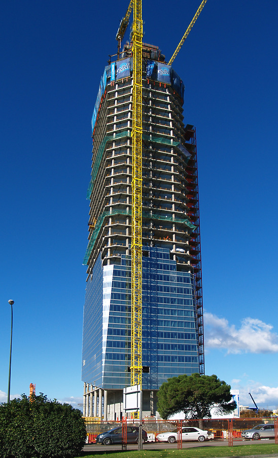 Torre de Cristal by Cesar Serrano