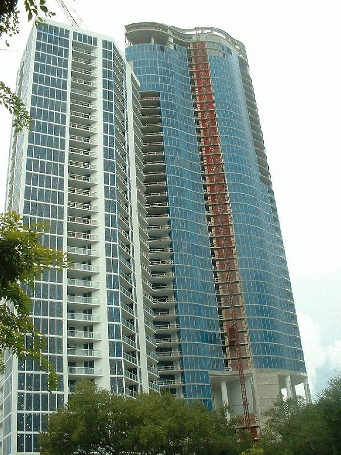 Las Olas River House by Paul Cucuzza