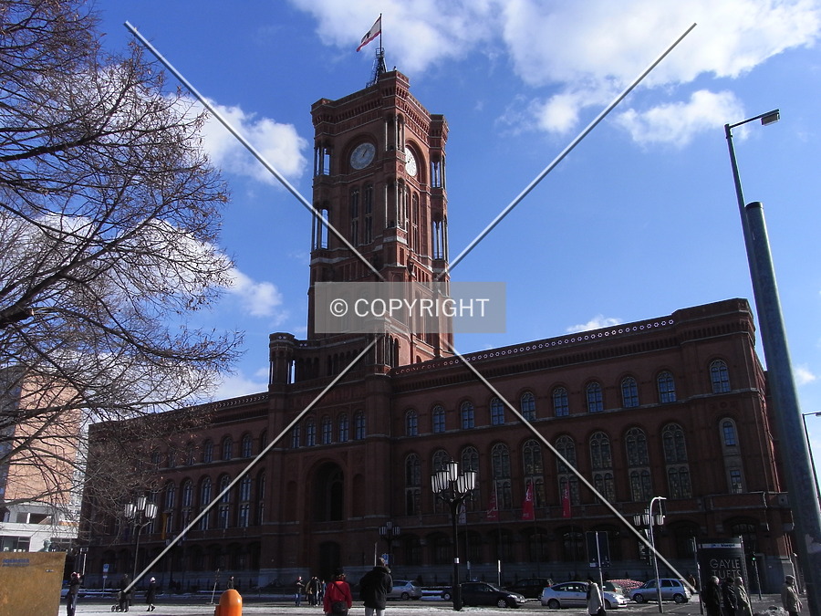 Rotes Rathaus by Jörg Berkemeyer