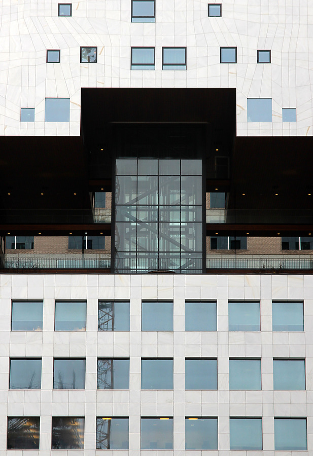 DNB hus B by Kjetil Balog