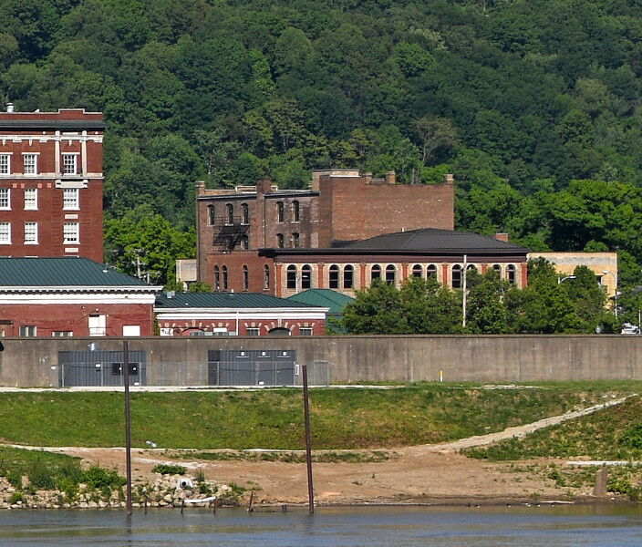 Brumberg Building