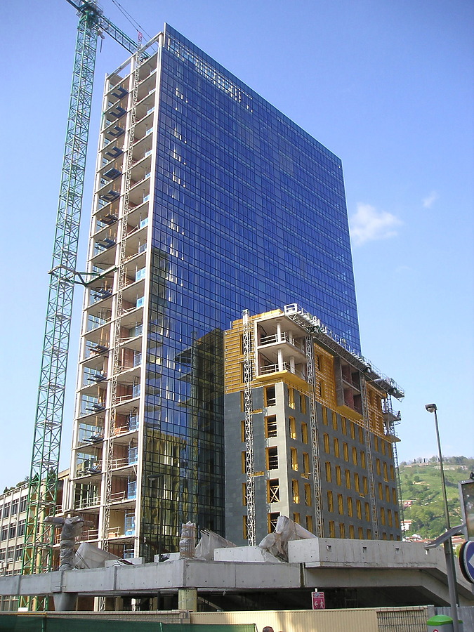 Isozaki Atea I by Mikel Allende