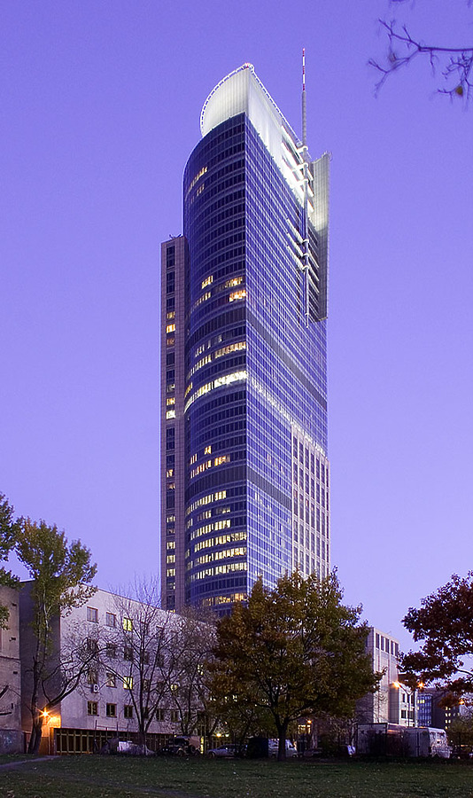 Warsaw Trade Tower by Pavel Toczynski