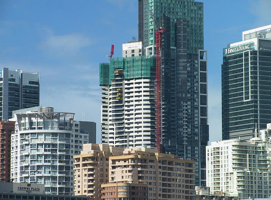 Meriton Tower by John Bek