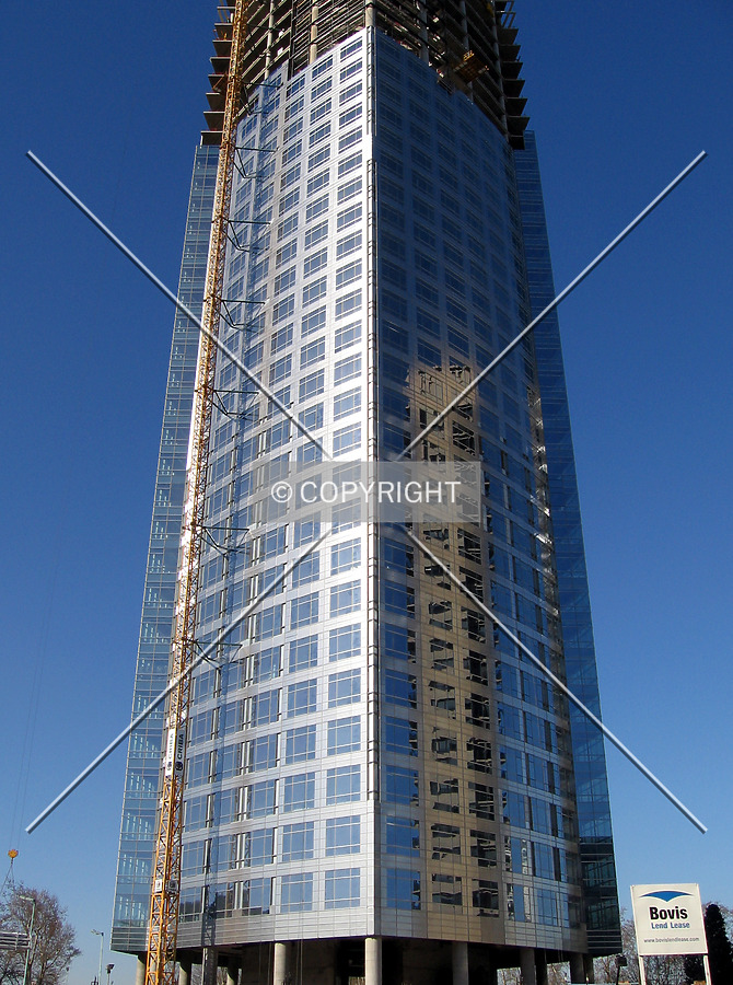 Torre Repsol YPF by Maximiliano Buono