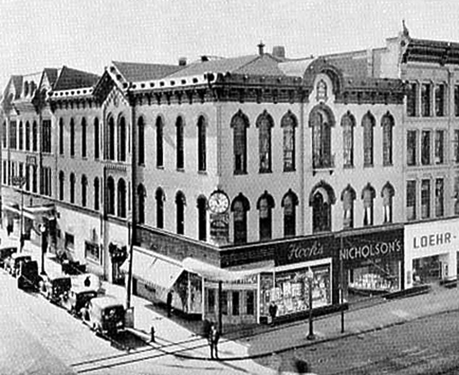 Oddfellows Building by Wayne Calendar And Novelity Co.