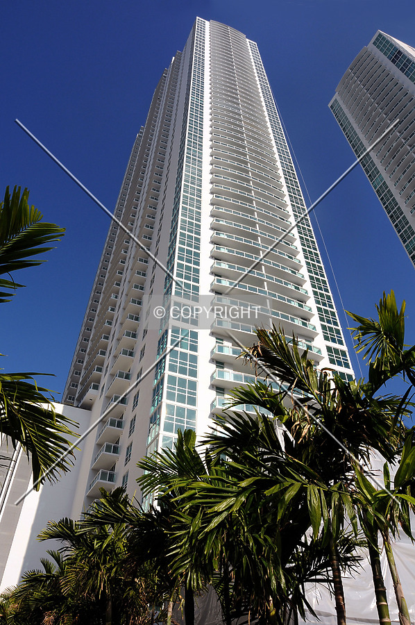 Plaza on Brickell Tower I by Jorge Molina