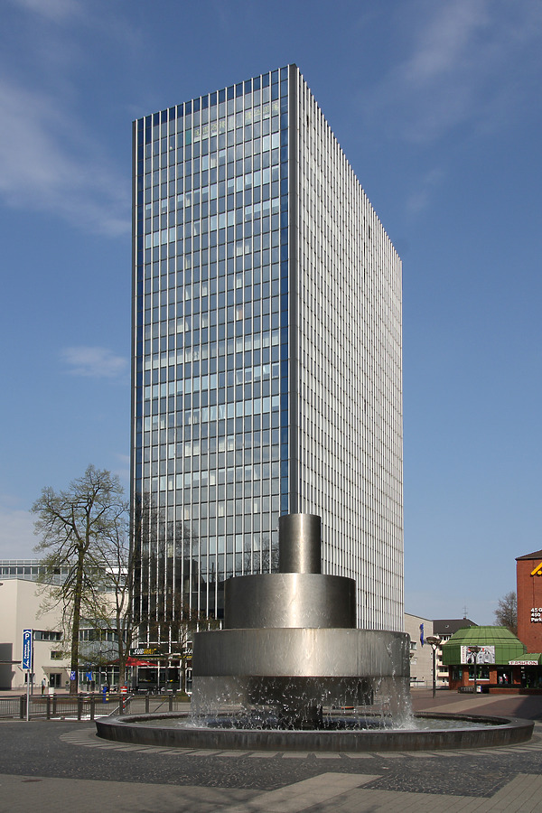 Haus Duisburg by Michiel van Dijk